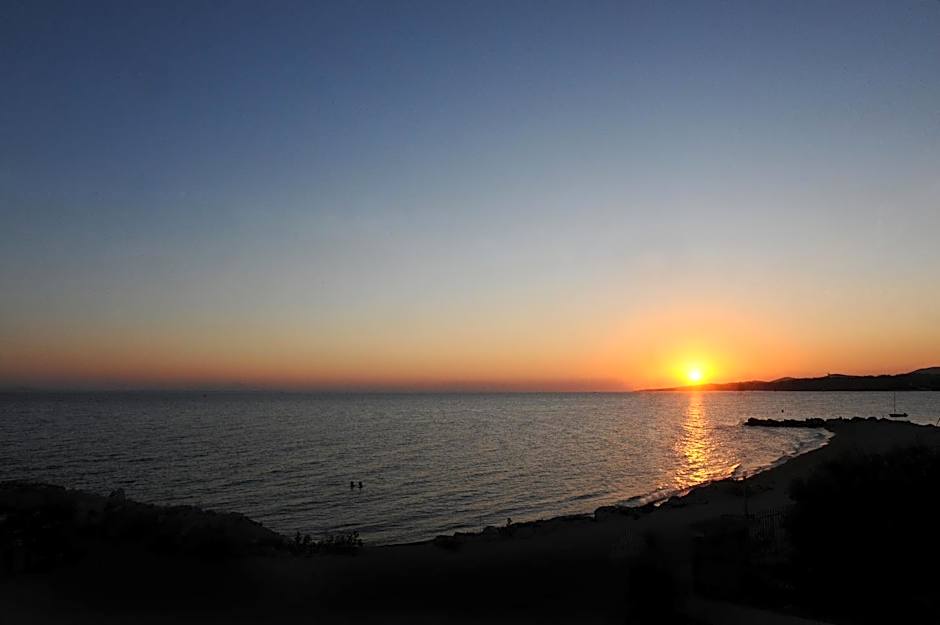 Royalty Suites Seaside