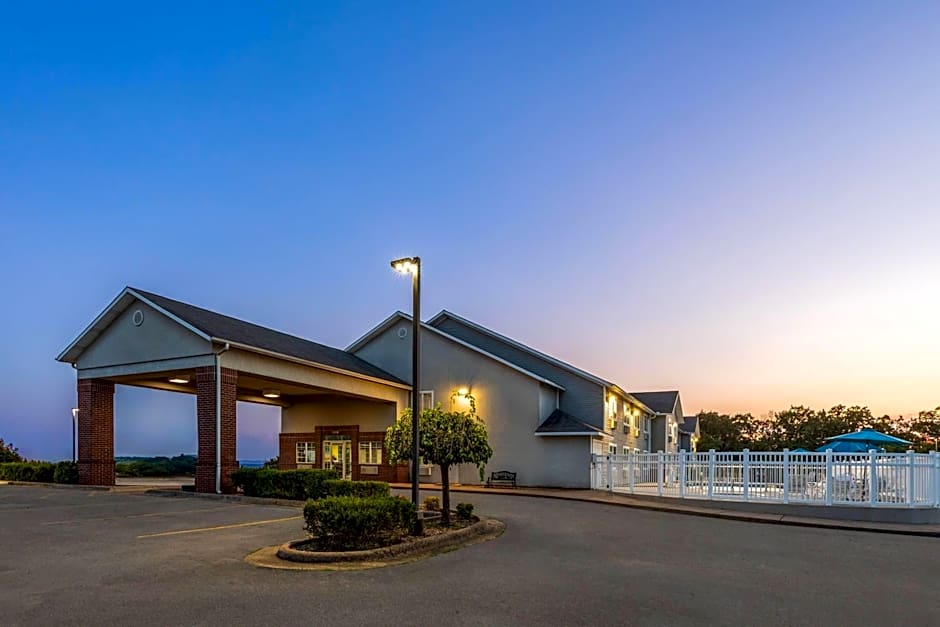 Days Inn by Wyndham Mountain Home