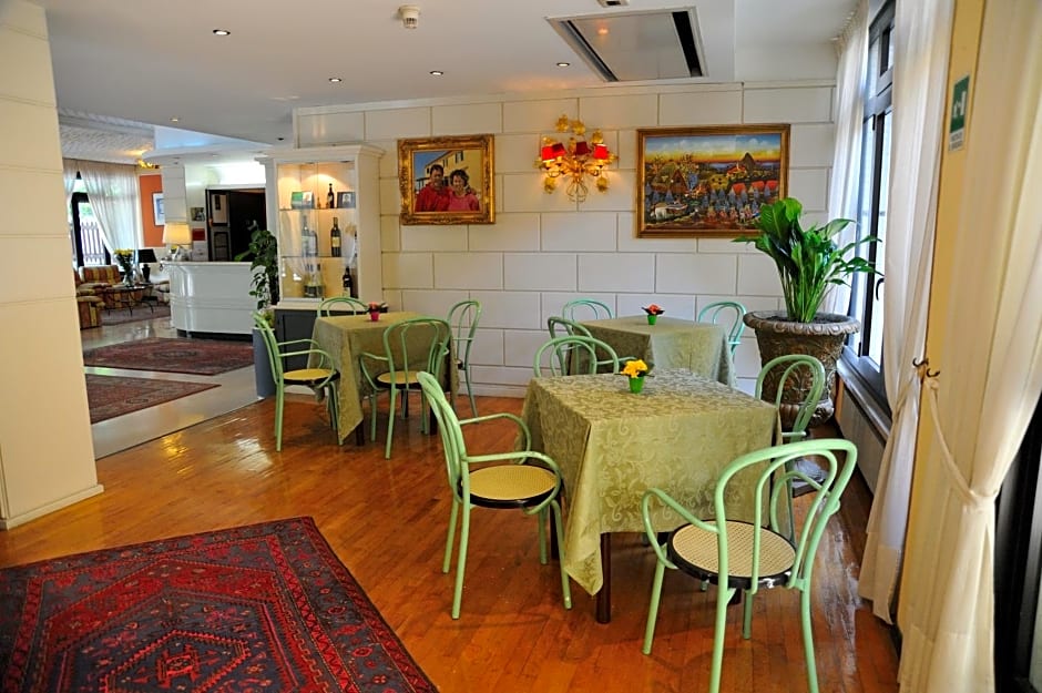 Hotel Salus