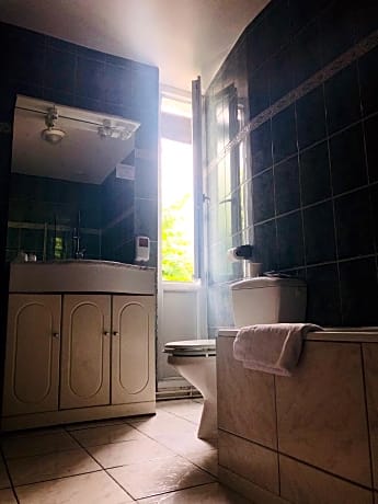 Twin Room with Bath