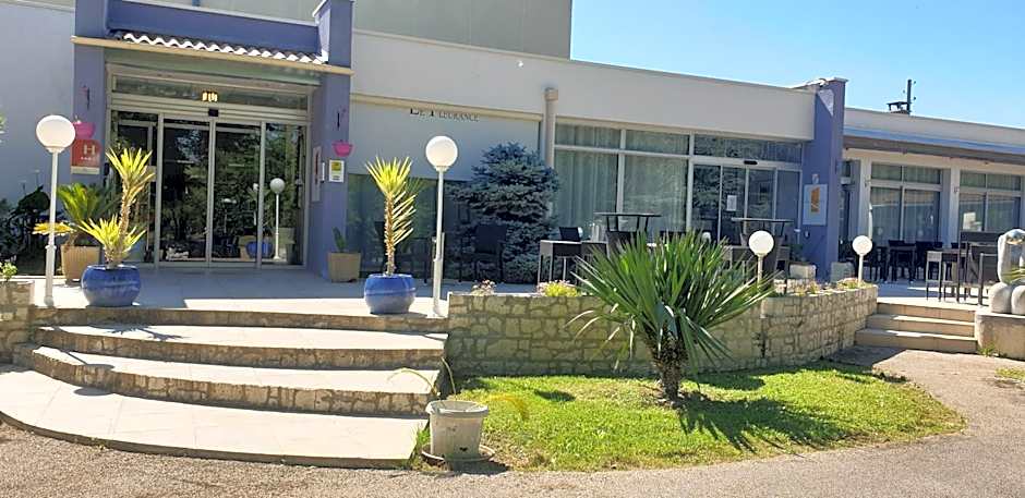 Logis Hotel & Restaurant Le Fleurance