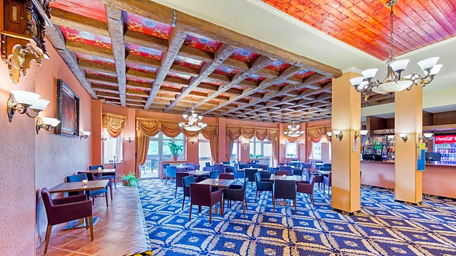 St Lukas Medical & SPA