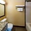 Econo Lodge Inn & Suites