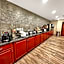 Estherville Hotel & Suites