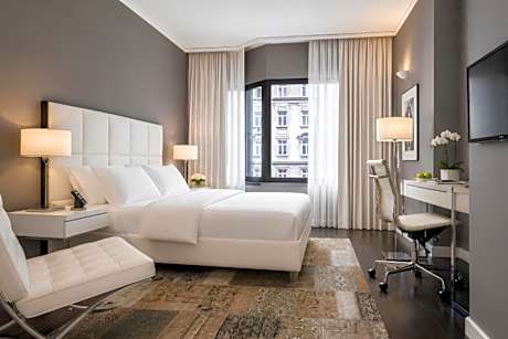 Superior Room - City View