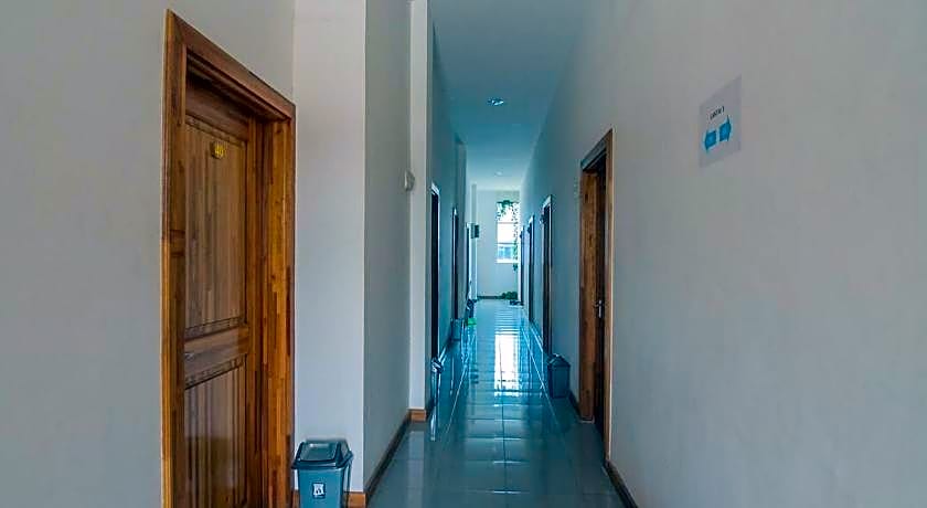 RedDoorz near Gajah Mada Pontianak