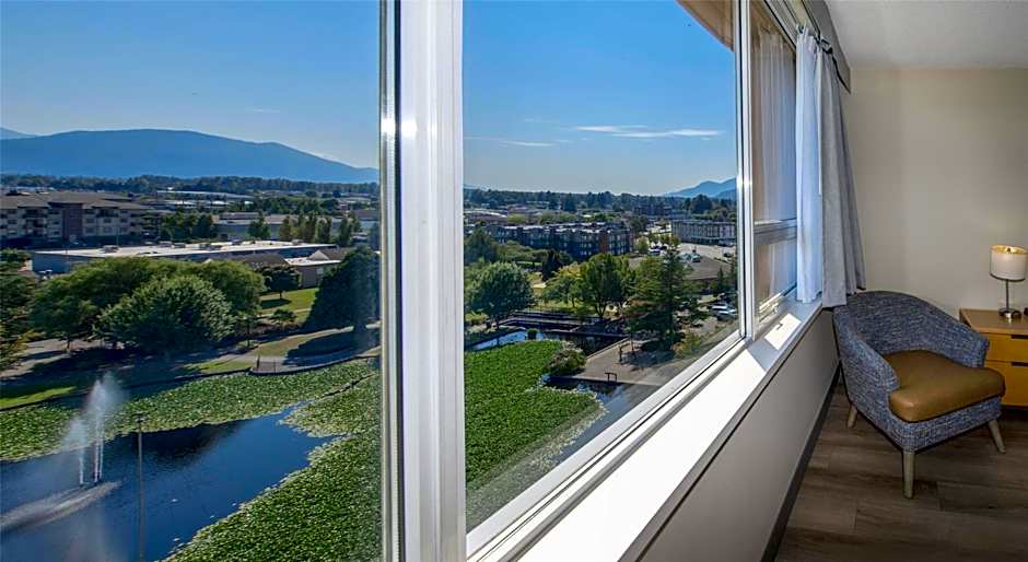 Coast Chilliwack Hotel