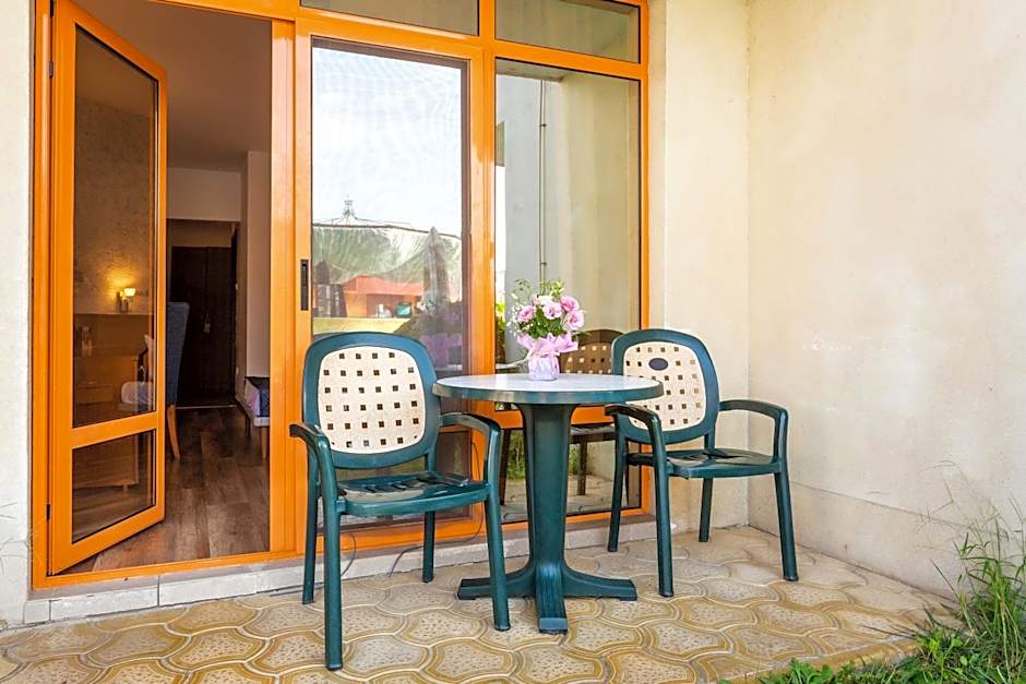 Complex Sunrise by HMG - All Inclusive