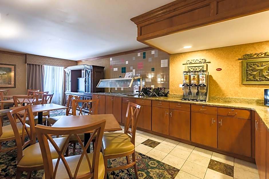 Clarion Inn and Summit Center