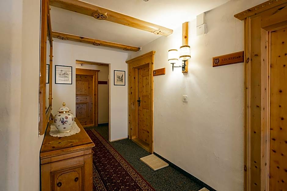 Hotel Alpina