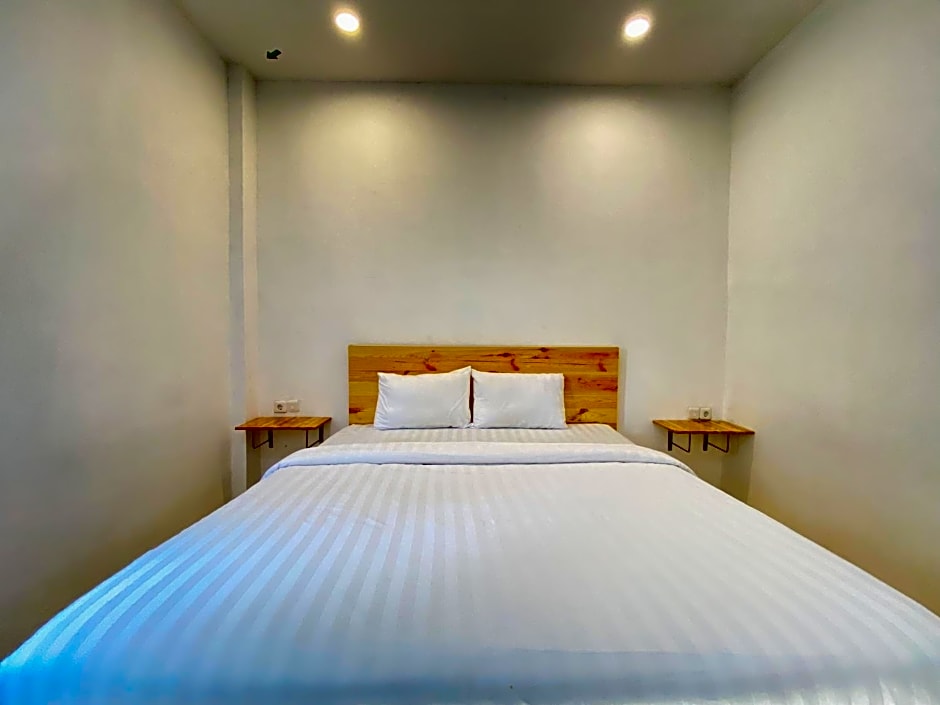 Urbanview Hotel Medio Inn Palu by RedDoorz