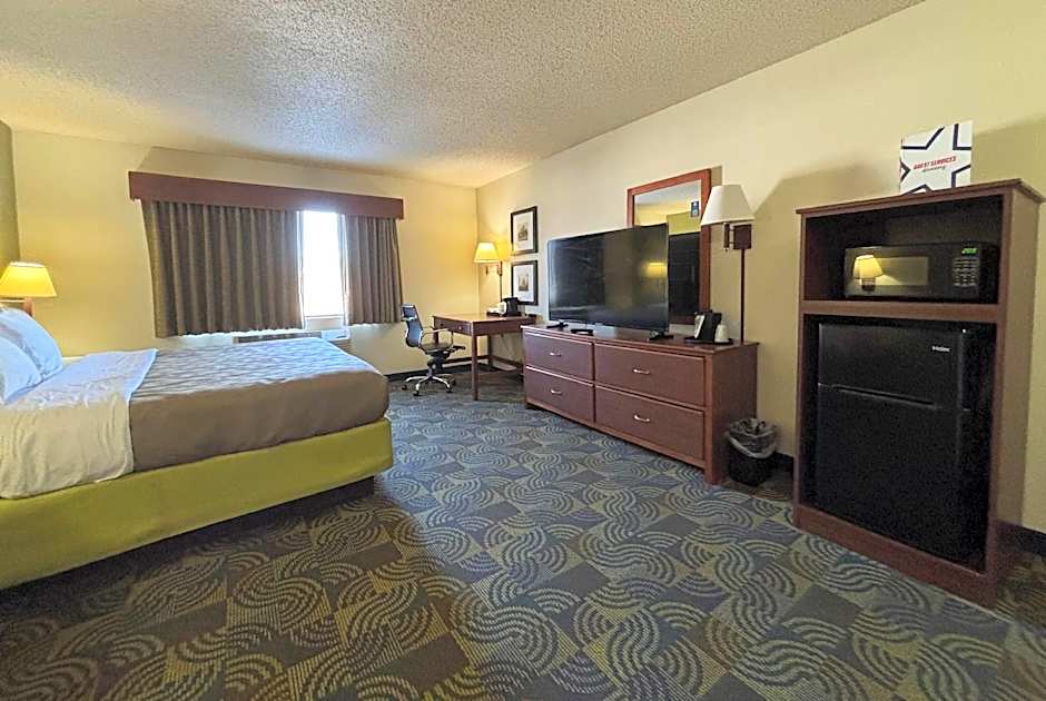 AmericInn by Wyndham Kewanee