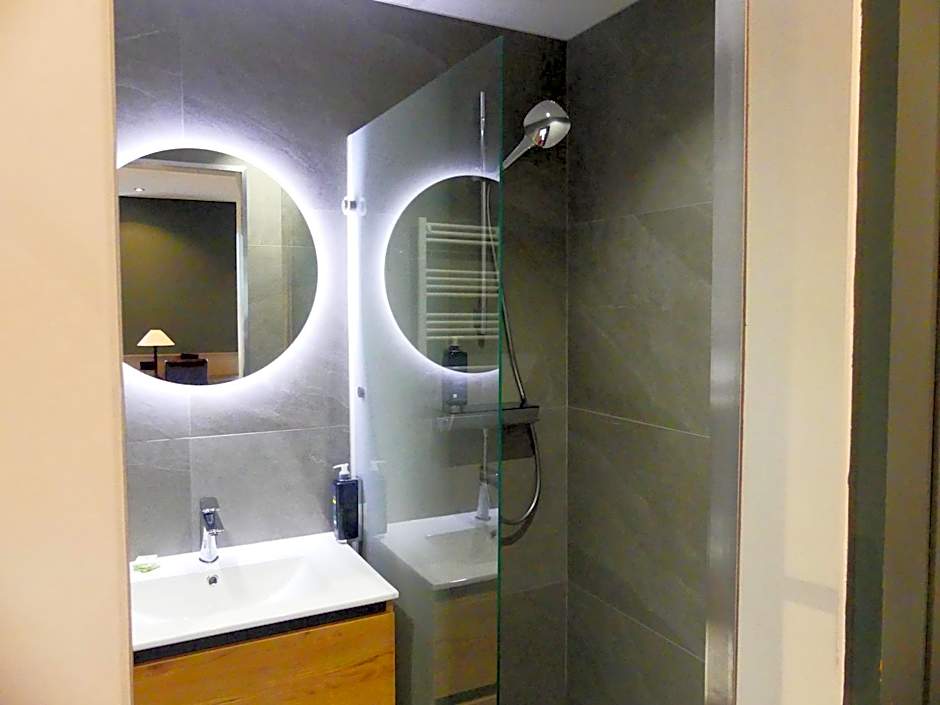 Logis Hotel Des Bains