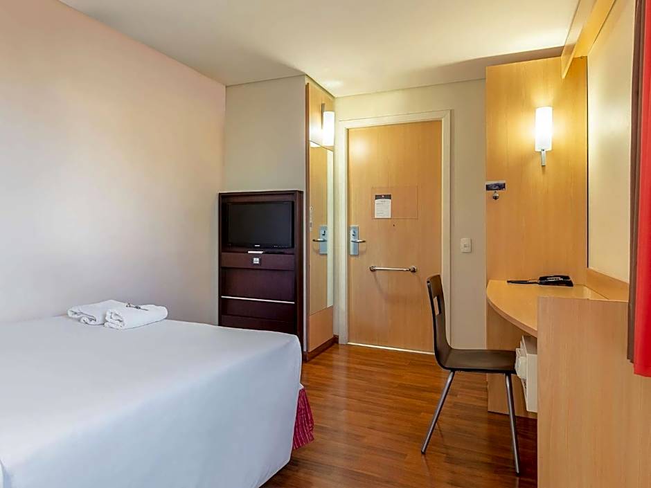 ibis BH Afonso Pena Savassi
