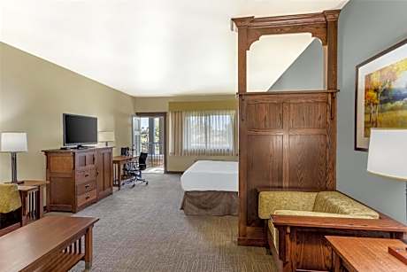 King Room - Mobility Accessible/Non-Smoking