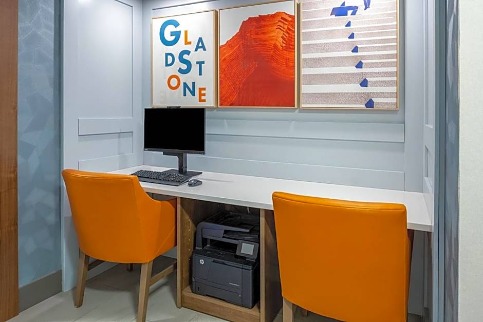 Holiday Inn Express Portland SE - Clackamas Area By IHG