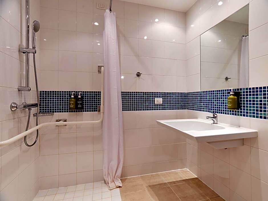 Holiday Inn Express Milan-Malpensa Airport By IHG