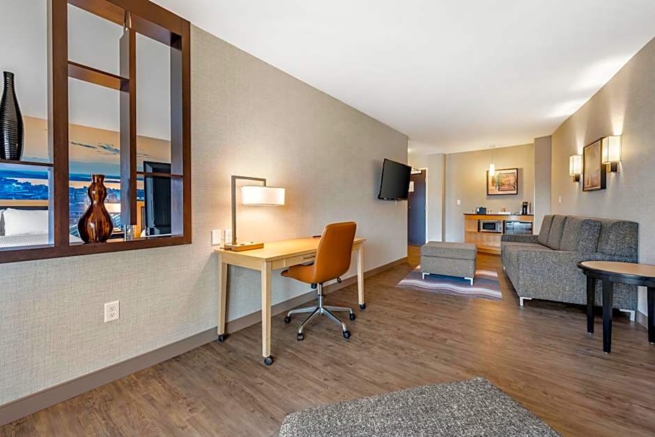 Cambria Hotel Madison East
