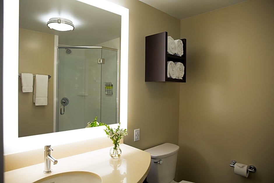 Staybridge Suites Seattle - South Lake Union, an IHG Hotel