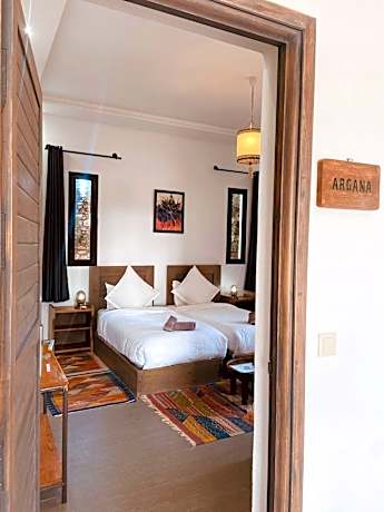 Triple Room with Terrace