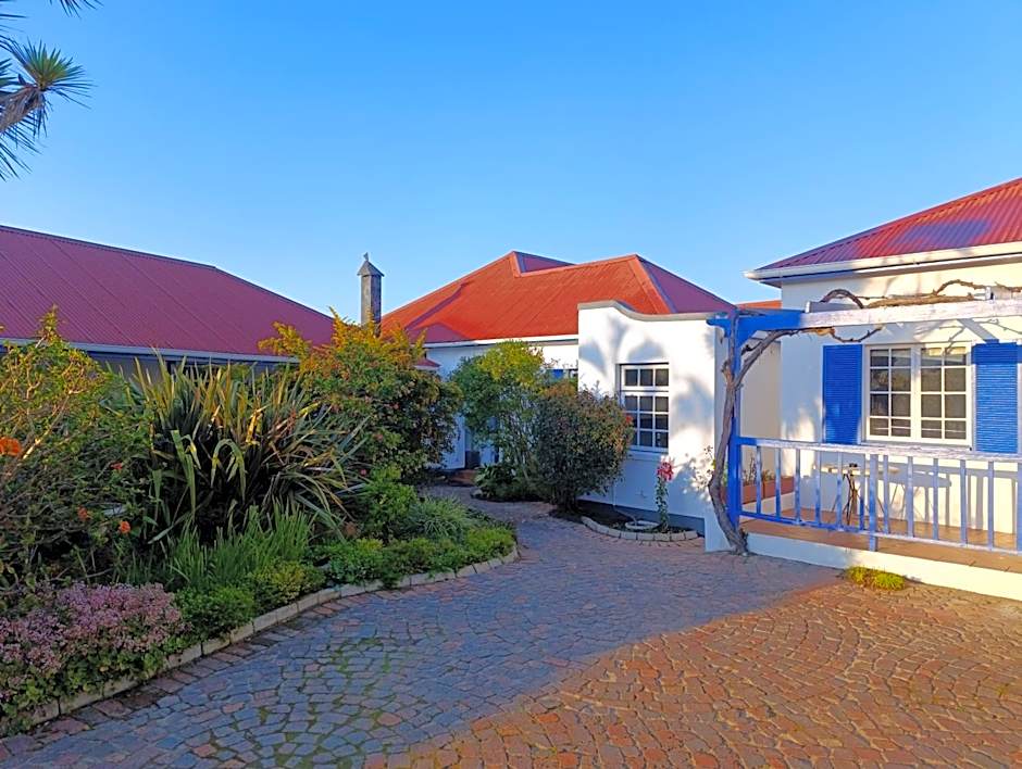 Guinea Fowl Lodge - Lagoon & Heads View B&B, Central Knysna