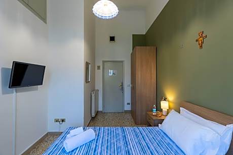 Standard Single Room with Shower