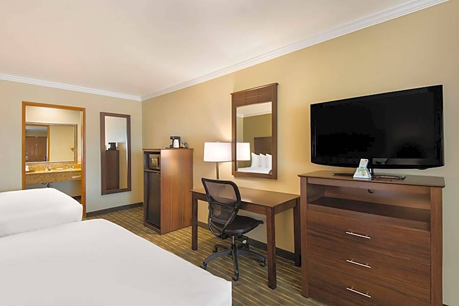 Best Western Holiday Hotel