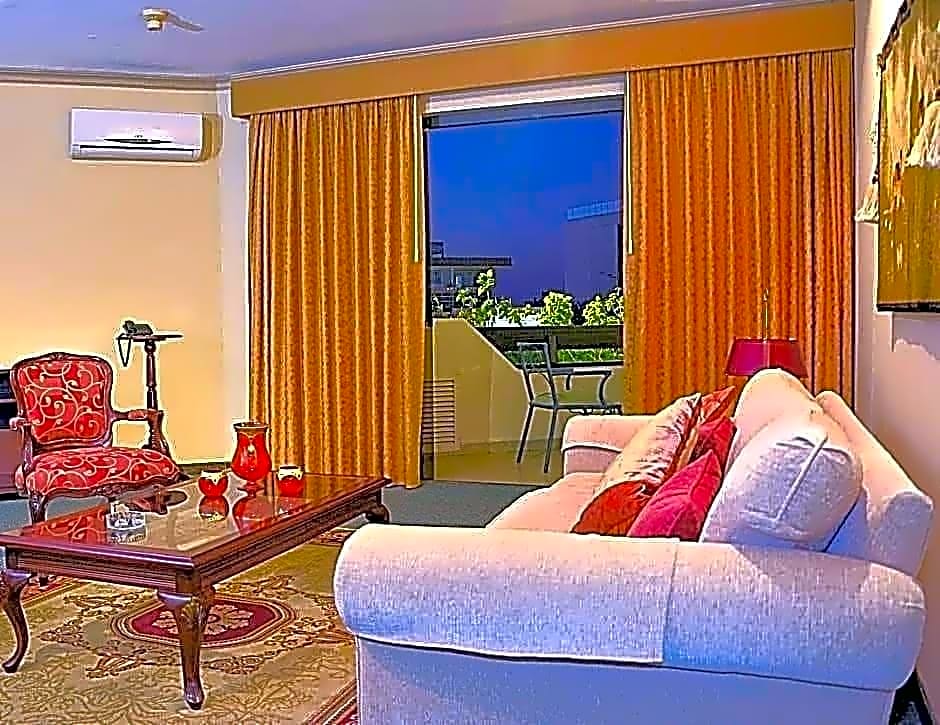 Yotau All Suites Hotel