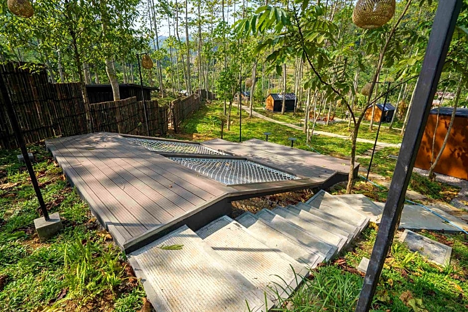 Bobocabin The Tavia, Puncak