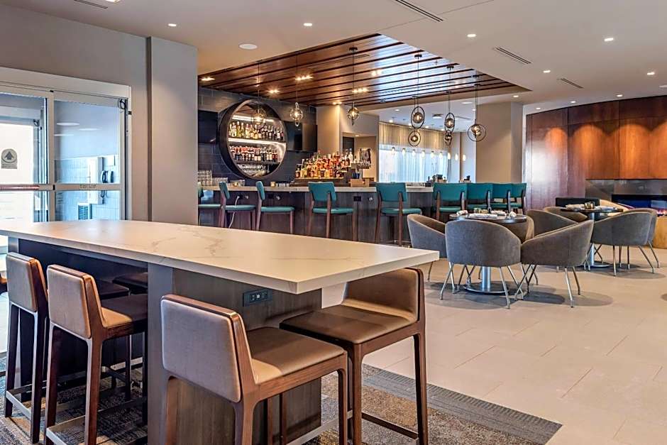 Cambria Hotel Minneapolis Downtown