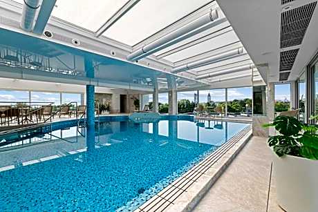 Maloves Resort & Spa