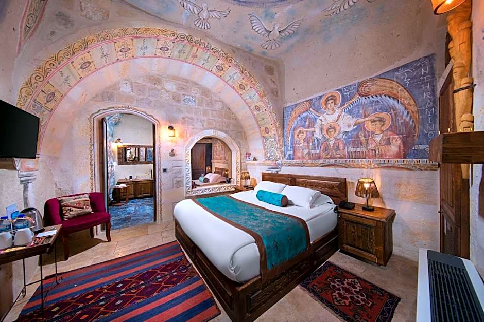 Cappa Via Cave Hotel