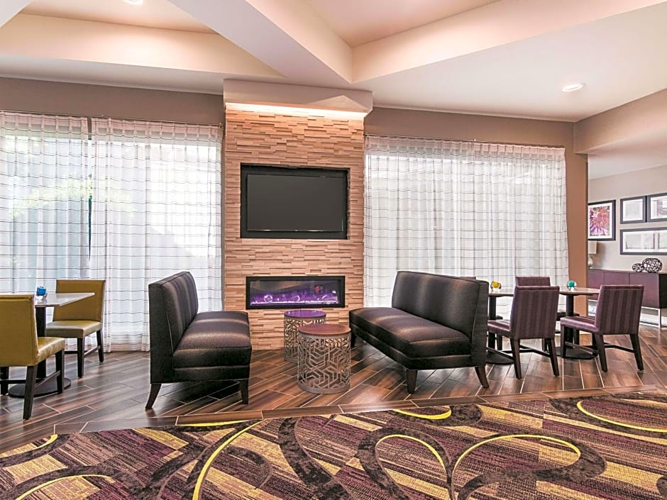 La Quinta Inn & Suites by Wyndham Atlanta Conyers