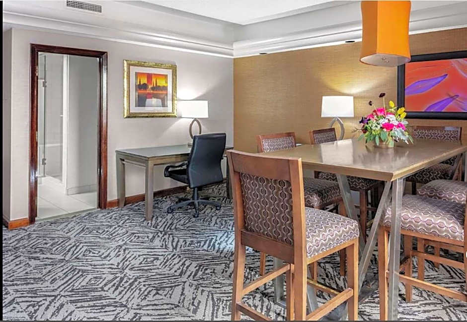 DoubleTree By Hilton Omaha Downtown