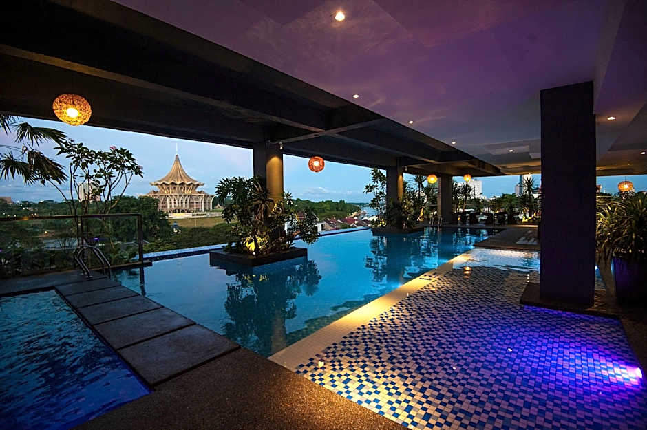 The Waterfront Hotel