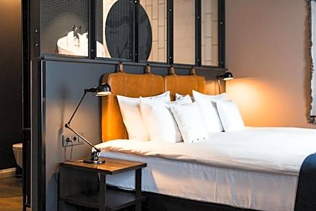 Deluxe Double Room with Harbor View
