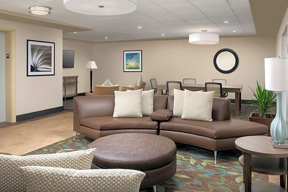 Candlewood Suites Alexandria West, an IHG Hotel