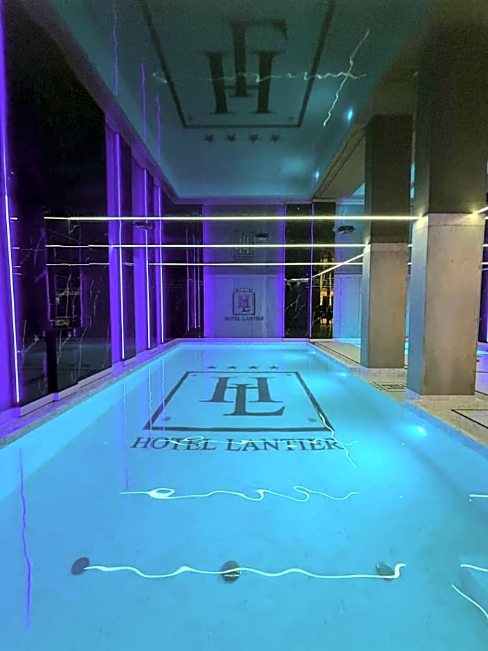 Apartamenty Katowice by Lantier - Swimming Pool Zone