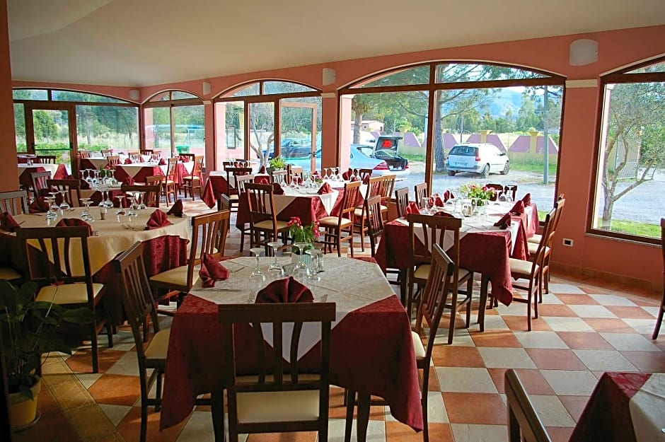 Rejna Residence Hotel