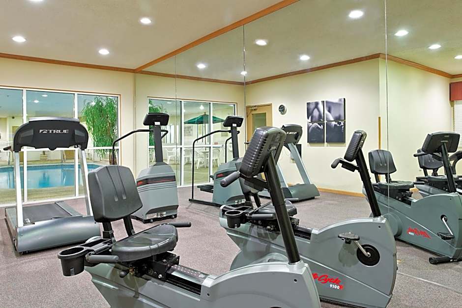 Country Inn & Suites by Radisson, Rock Falls, IL