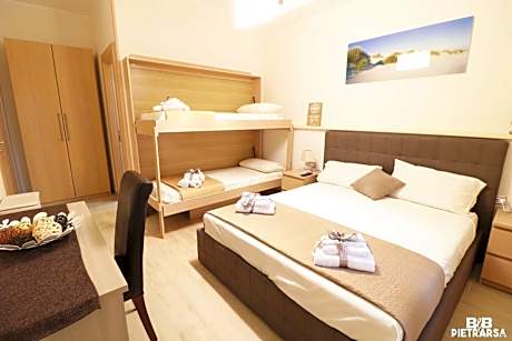 Triple Room with Private Bathroom