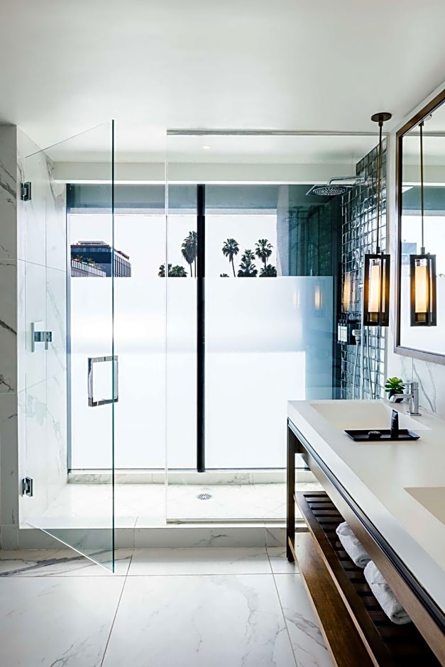 Dream Hollywood by Hyatt