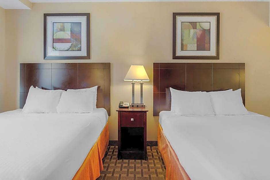 Best Western Plus Brooklyn Bay Hotel