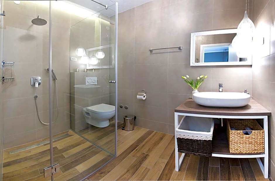 Aspalathos Residence