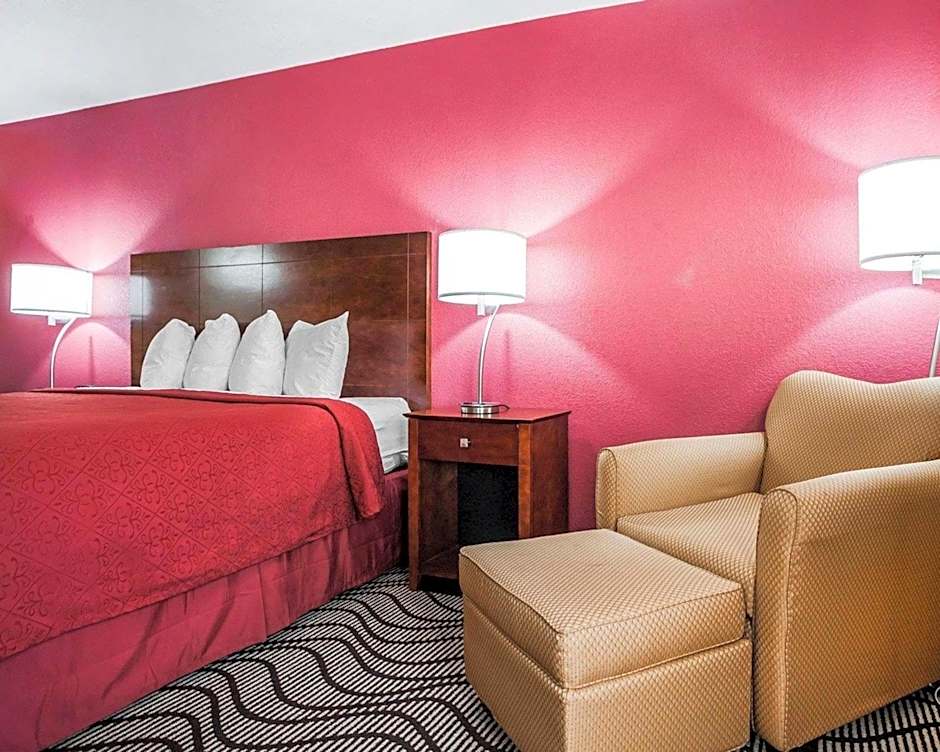 Quality Inn & Suites Altoona