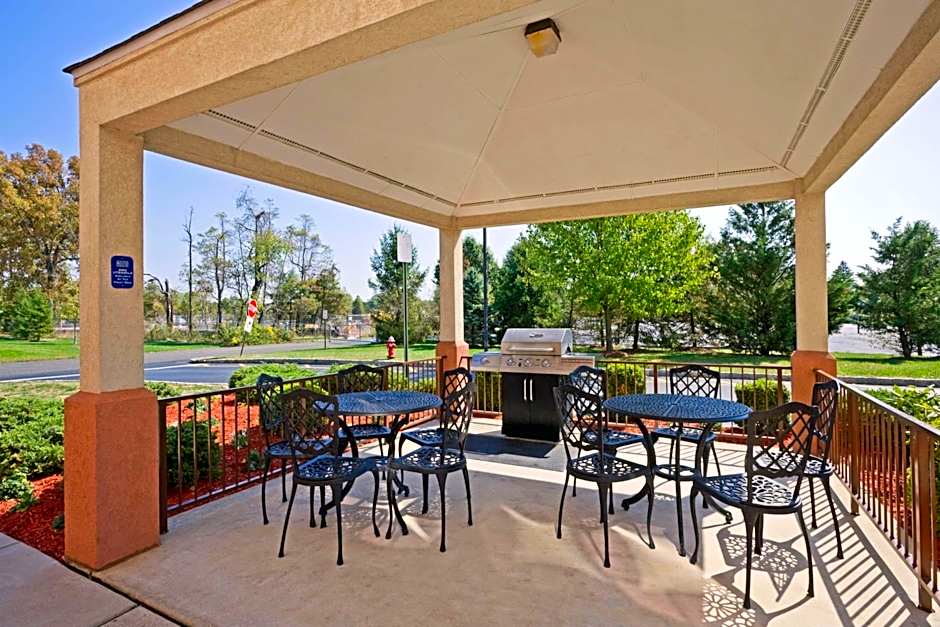 Sonesta Simply Suites Somerset