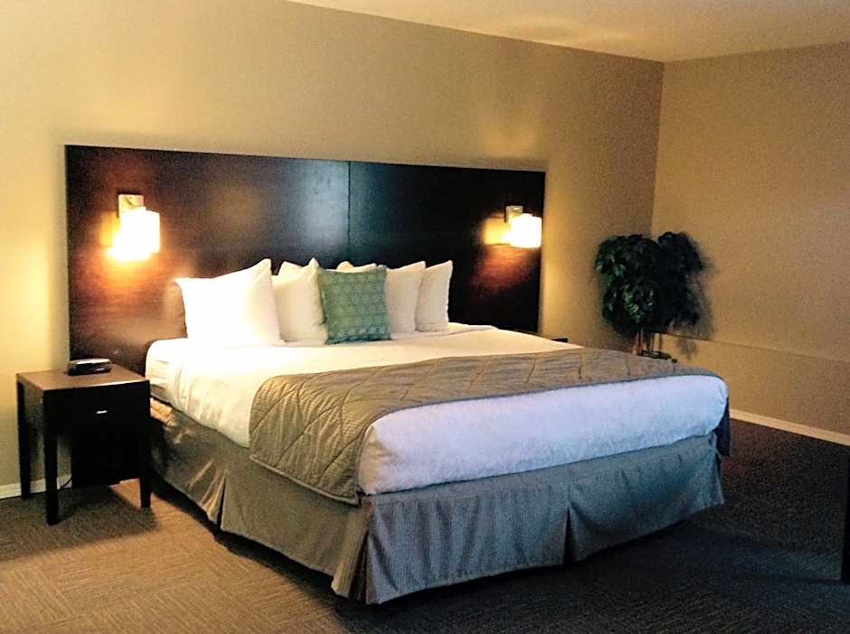 Super 8 by Wyndham West Kelowna BC