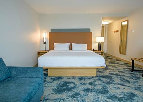 Premium King Room with Sofa Bed - Non-Smoking