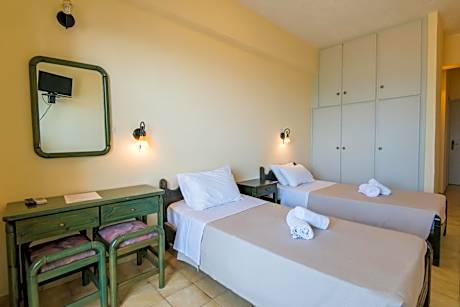 Studio with Sea View