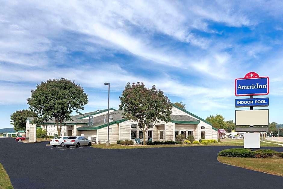 AmericInn by Wyndham Boscobel